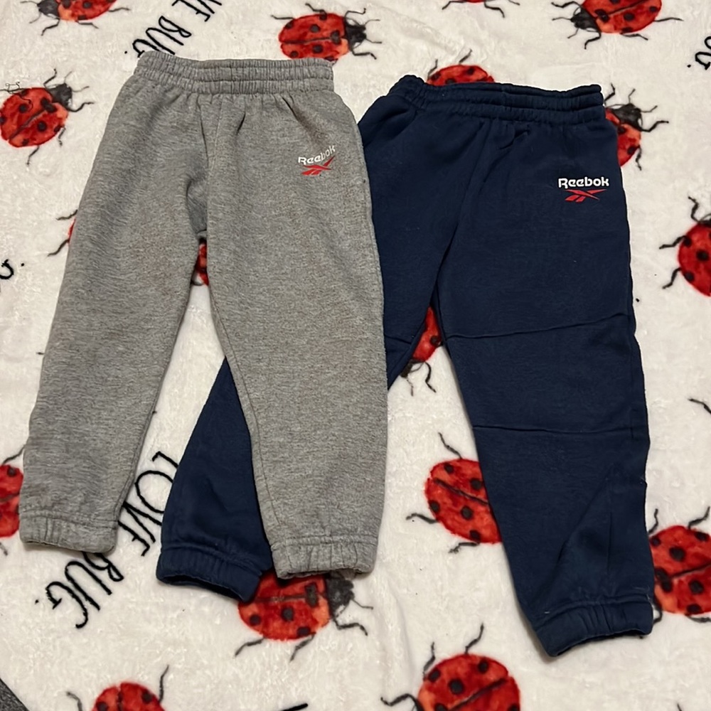 Boy’s Reebok Set size 4T - Picture 3 of 9